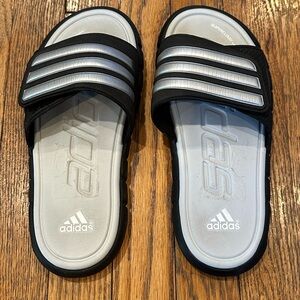 Adidas Big Kids Slide Sandals Size 4 Black and Gray Velcro Adjustable Straps
